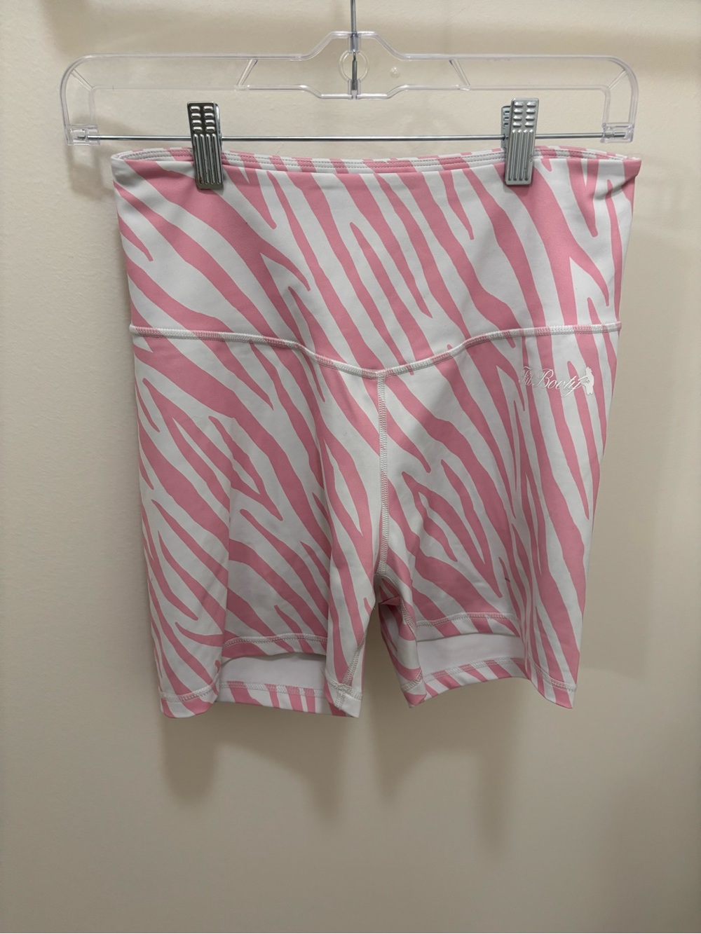 Fitbooty V Back Shorts - Pink Zebra